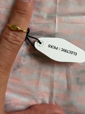 Electric picks Gold Slim Band Ring